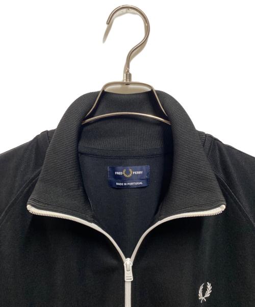 FRED PERRY（フレッドペリー）FRED PERRY (フレッドペリー) トラックジャケット J4620 ブラック サイズ:Ⅼの古着・服飾アイテム