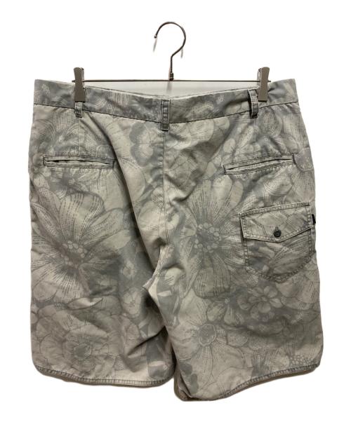 stussy（ステューシー）stussy (ステューシー) 00sフローラル柄ハーフパンツ グレー サイズ:36の古着・服飾アイテム
