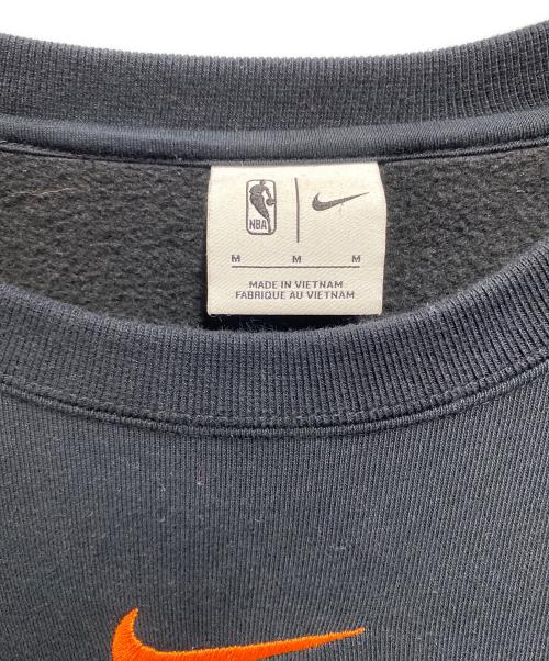 NIKE（ナイキ）NIKE (ナイキ) KITH (キス) NEW YORK KNICKS Crewneck Sweat ブラック サイズ:Ｍの古着・服飾アイテム