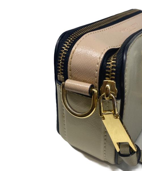 MARC JACOBS（マークジェイコブス）MARC JACOBS (マークジェイコブス) ショルダーバッグ ベージュの古着・服飾アイテム