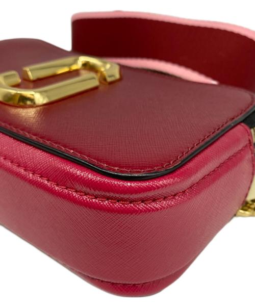 MARC JACOBS（マークジェイコブズ）MARC JACOBS (マークジェイコブス) スナップショットショルダーバッグ レッドの古着・服飾アイテム