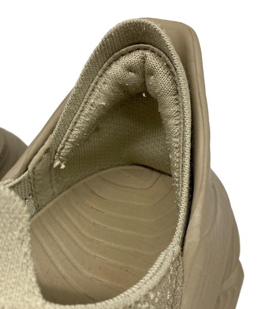 HOKAONEONE（ホカオネオネ）HOKAONEONE (ホカオネオネ) RESTORE TC ベージュ サイズ:26ｃｍの古着・服飾アイテム