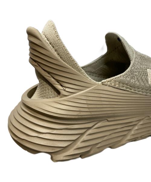 HOKAONEONE（ホカオネオネ）HOKAONEONE (ホカオネオネ) RESTORE TC ベージュ サイズ:26ｃｍの古着・服飾アイテム