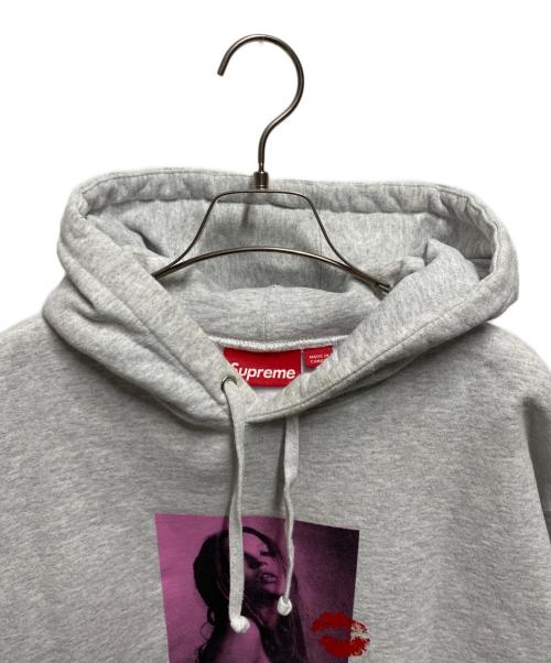 SUPREME（シュプリーム）SUPREME (シュプリーム) KATE MOSS (ケイト モス) Kate Moss Hooded Sweatshirt グレー サイズ:MEDIUMの古着・服飾アイテム