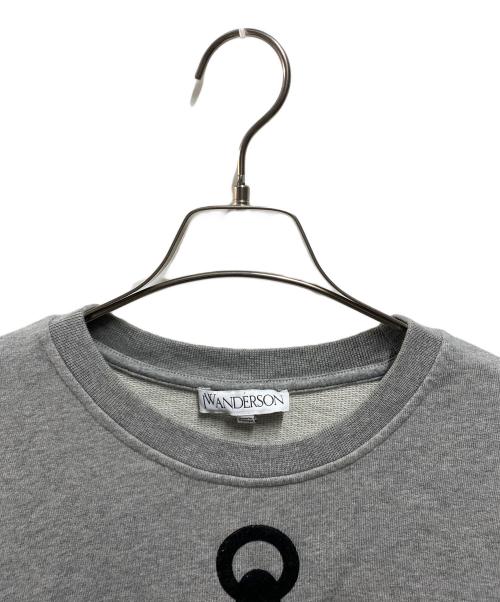 J.W.ANDERSON（ジェイダブリューアンダーソン）J.W.ANDERSON (ジェイダブリューアンダーソン) ロゴスウェット グレー サイズ:Ⅼの古着・服飾アイテム