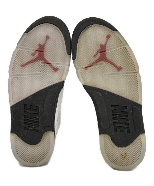 NIKE（ナイキ）NIKE (ナイキ) Nike Air Jordan 5 Retro 'Fire Red' ホワイト サイズ:28㎝の古着・服飾アイテム
