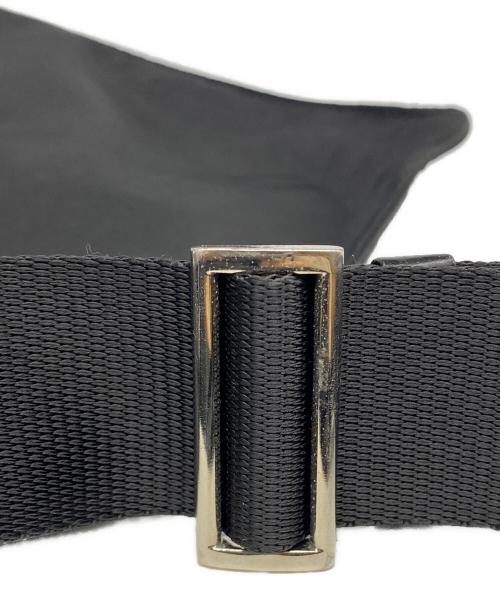 PRADA（プラダ）PRADA (プラダ) ナイロンショルダーバッグ ブラックの古着・服飾アイテム