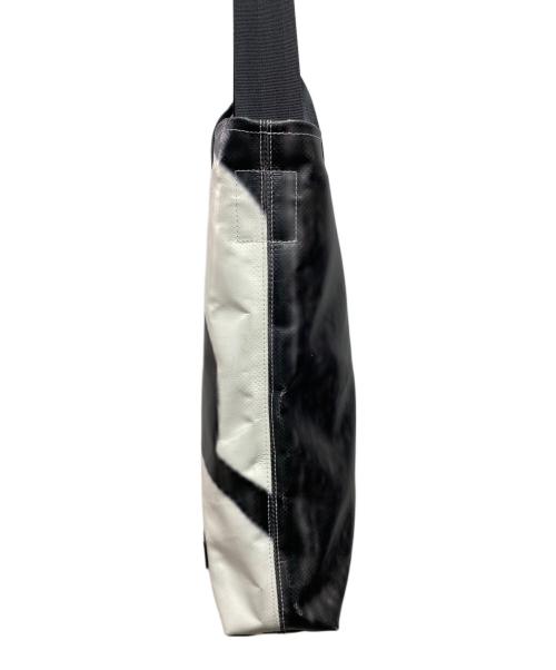 FREITAG（フライターグ）FREITAG (フライターグ) LELAND ブラック×ホワイトの古着・服飾アイテム