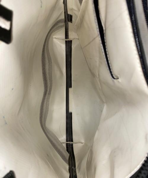 FREITAG（フライターグ）FREITAG (フライターグ) LELAND ブラック×ホワイトの古着・服飾アイテム