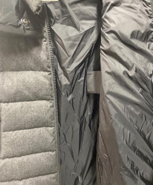 MONCLER（モンクレール）MONCLER (モンクレール) ダウンコート グレーの古着・服飾アイテム