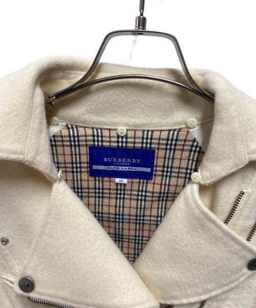 BURBERRY BLUE LABEL（バーバリーロンドンブルーレーベル）BURBERRY BLUE LABEL (バーバリーロンドンブルーレーベル) ウールライダースジャケット アイボリー サイズ:38の古着・服飾アイテム