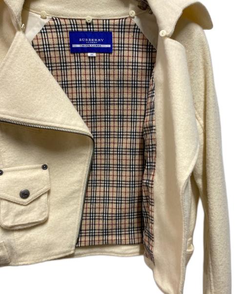 BURBERRY BLUE LABEL（バーバリーロンドンブルーレーベル）BURBERRY BLUE LABEL (バーバリーロンドンブルーレーベル) ウールライダースジャケット アイボリー サイズ:38の古着・服飾アイテム