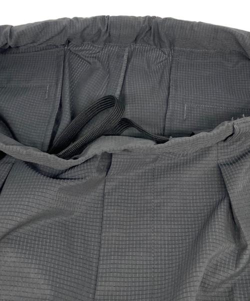 LAKE SEEKERS（レイクシーカーズ）lake seekers (レイクシーカーズ) Ventilation easy pant グレー サイズ:L 未使用品の古着・服飾アイテム