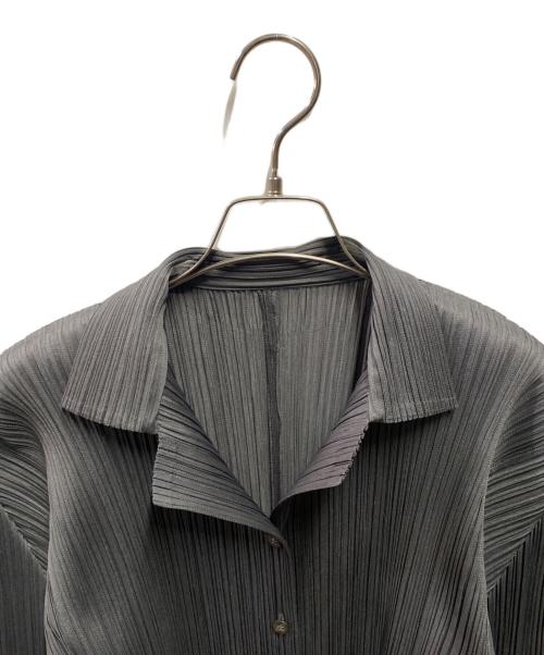 PLEATS PLEASE（プリーツプリーズ）PLEATS PLEASE (プリーツプリーズ) プリーツシャツ グレー サイズ:3の古着・服飾アイテム