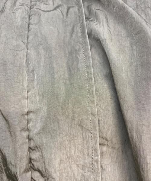 ATON（エイトン）ATON (エイトン) HAND DYE NYLON フーデッドコート グレー サイズ:01の古着・服飾アイテム