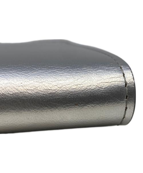 ITTI（イッチ）ITTI (イッチ) コンパクトウォレット シルバーの古着・服飾アイテム