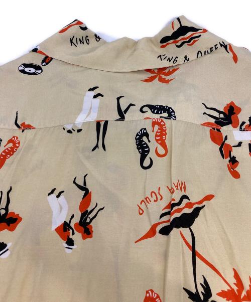 Aloha Blossom（アロハブロッサム）Aloha Blossom (アロハブロッサム) KING & QUEEN アロハシャツ ベージュ サイズ:42の古着・服飾アイテム