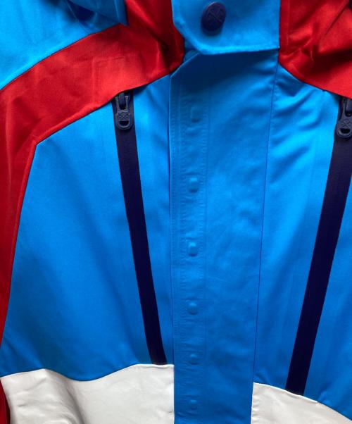 WHITE MOUNTAINEERING（ホワイトマウンテ二アニング）WHITE MOUNTAINEERING (ホワイトマウンテ二アニング) GORE-TEX CONTRASTED MOUNTAIN PARKA スカイブルー サイズ:2の古着・服飾アイテム