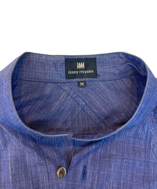 ISSEY MIYAKE（イッセイミヤケ）ISSEY MIYAKE (イッセイミヤケ) バンドカラーシャツ ネイビー サイズ:Ｍの古着・服飾アイテム