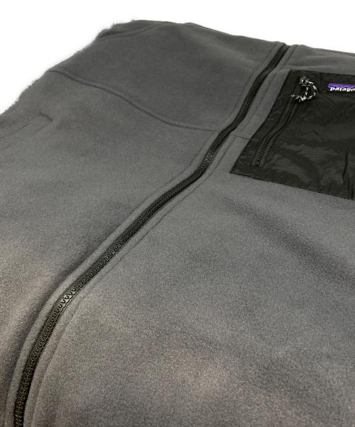 Patagonia（パタゴニア）Patagonia (パタゴニア) REVERSIBLE SHELLED MICRODINI JACKET グレー サイズ:サイズ詳細参照の古着・服飾アイテム