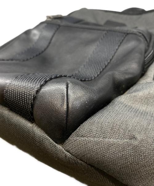TUMI（トゥミ）TUMI (トゥミ) リュック グレーの古着・服飾アイテム