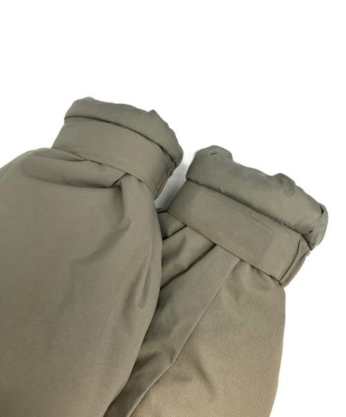 ECWCS（エクワックス）ECWCS (エクワックス) GEN III LEVEL7 Extreme Cold Weather Parka カーキ サイズ:Large-Regularの古着・服飾アイテム