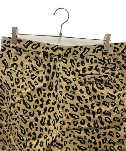 Dickies（ディッキーズ）Dickies (ディッキーズ) WACKO MARIA (ワコマリア) 25SS PLEATED SHORT TROUSERS BEIGE プリーテッドショートトラウザーズ レオパード 25SS-WMP-DC03 ブラウン サイズ:ＸＬの古着・服飾アイテム