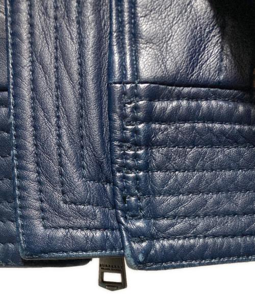 BURBERRY BLACK LABEL（バーバリーブラックレーベル）BURBERRY BLACK LABEL (バーバリーブラックレーベル) ラムレザージャケット ブルー サイズ:Ｍの古着・服飾アイテム