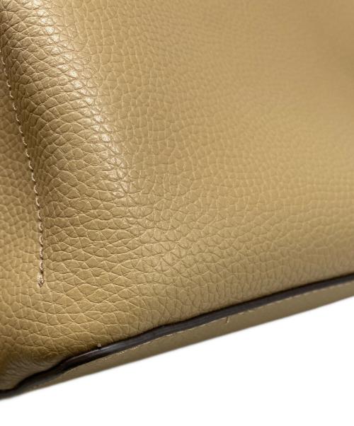 MICHAEL KORS（マイケル・コース）MICHAEL KORS (マイケル・コース) EMILIA2WAYバッグ ベージュの古着・服飾アイテム