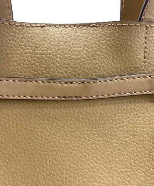 MICHAEL KORS（マイケル・コース）MICHAEL KORS (マイケル・コース) EMILIA2WAYバッグ ベージュの古着・服飾アイテム