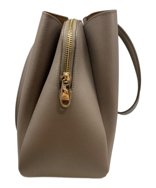 FURLA（フルラ）FURLA (フルラ) MINERVA TOTE L BAG ベージュの古着・服飾アイテム