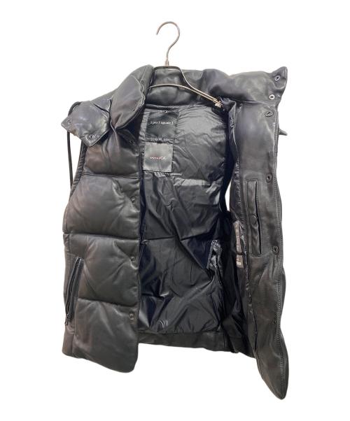 1piu1uguale3（ウノピュウノウグァーレトレ）1piu1uguale3 (ウノピュウノウグァーレトレ) DUVETICA (デュベティカ) ラムレザーダウンベスト ブラック サイズ:4の古着・服飾アイテム