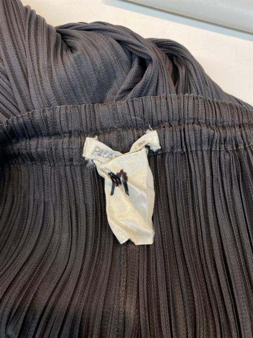 PLEATS PLEASE（プリーツプリーズ）PLEATS PLEASE (プリーツプリーズ) プリーツパンツ グレー サイズ:2の古着・服飾アイテム