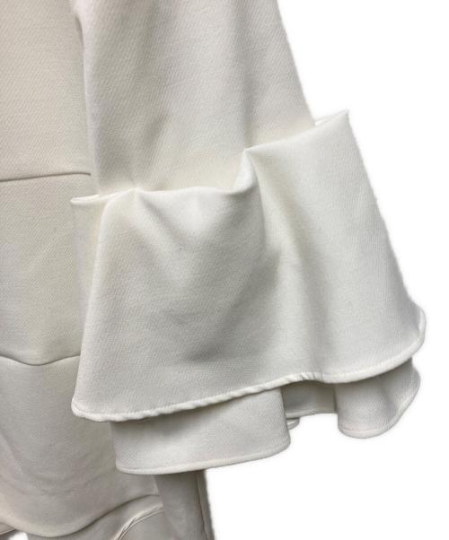 YOKO CHAN（ヨーコチャン）YOKO CHAN (ヨーコチャン) ティアードスリーブパールブラウス ホワイト サイズ:38の古着・服飾アイテム