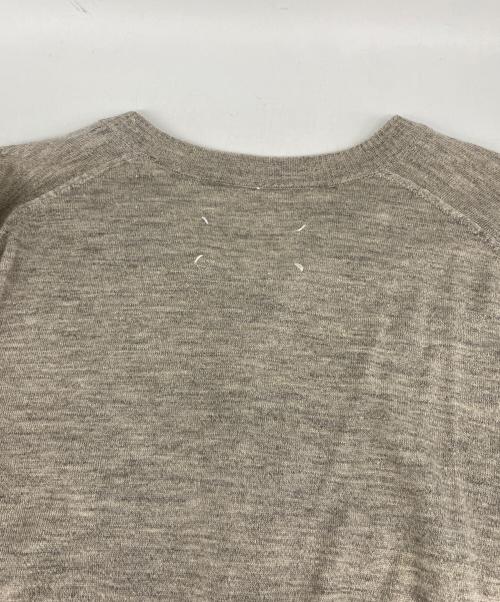 Maison Margiela（メゾンマルジェラ）Maison Margiela (メゾンマルジェラ) エルボーパッチＶネックニット ベージュ サイズ:Ｍの古着・服飾アイテム