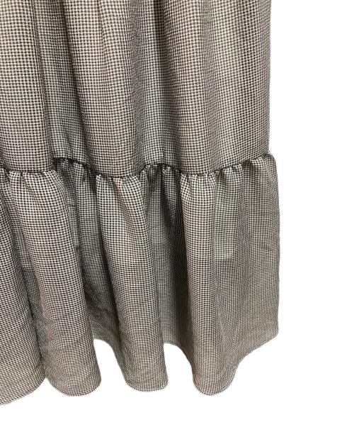 Rene（ルネ）Rene (ルネ) ビジュー付きノースリーブニットティアードワンピース ホワイト サイズ:36の古着・服飾アイテム