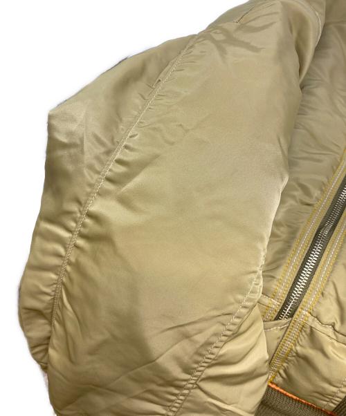 holiday（ホリデー）holiday (ホリデー) L-2B FLIGHT JACKET ベージュ サイズ:ＦＲＥＥの古着・服飾アイテム