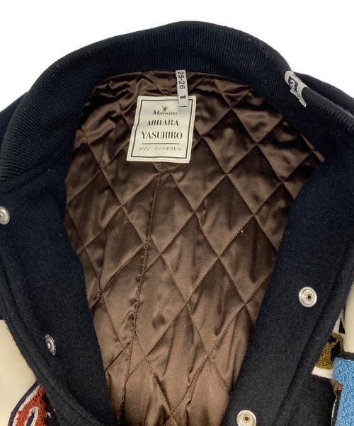 MIHARA YASUHIRO（ミハラヤスヒロ）MIHARA YASUHIRO (ミハラヤスヒロ) ROLL-UP HEM STADIUM JUMPER ブラック サイズ:40の古着・服飾アイテム