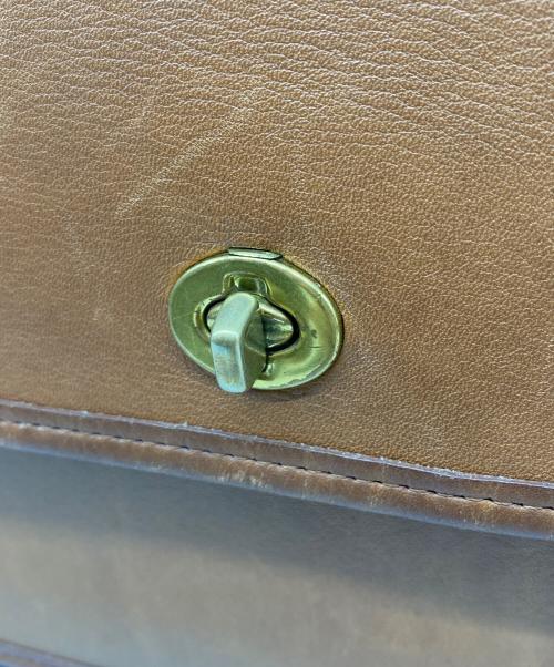 COACH（コーチ）COACH (コーチ) ターンロック2WAYバッグ ブラウンの古着・服飾アイテム