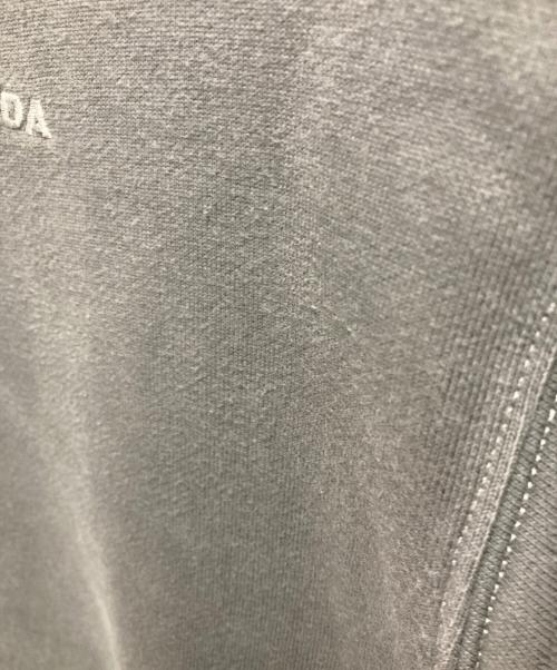 jieda（ジエダ）jieda (ジエダ) OVERDYE EMBROIDERY SWEAT CREW グレー サイズ:1 未使用品の古着・服飾アイテム