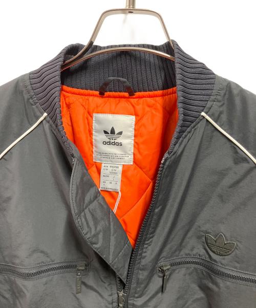 adidas（アディダス）adidas (アディダス) BOMBER ブラック サイズ:Ｌ 未使用品の古着・服飾アイテム