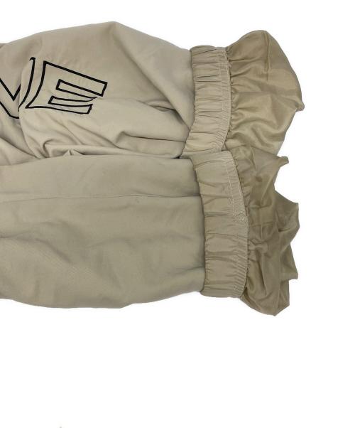 SUPREME（シュプリーム）SUPREME (シュプリーム) Spellout Embroidered Track Jacket ベージュ サイズ:ＸＬの古着・服飾アイテム