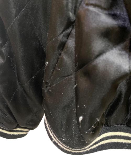 JohnUNDERCOVER（ジョンアンダーカバー）JohnUNDERCOVER (ジョンアンダーカバー) スカル刺繍キルティングスカジャン ブラック サイズ:3の古着・服飾アイテム