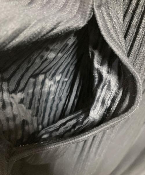 HOMME PLISSE ISSEY MIYAKE（オム プリッセ イッセイ ミヤケ）HOMME PLISSE ISSEY MIYAKE (オム プリッセ イッセイ ミヤケ) erasable pleated pants ブラック サイズ:3の古着・服飾アイテム