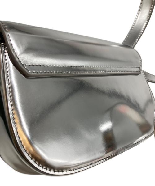 DIESEL（ディーゼル）DIESEL (ディーゼル) 1drレザークロスボディバッグ シルバーの古着・服飾アイテム