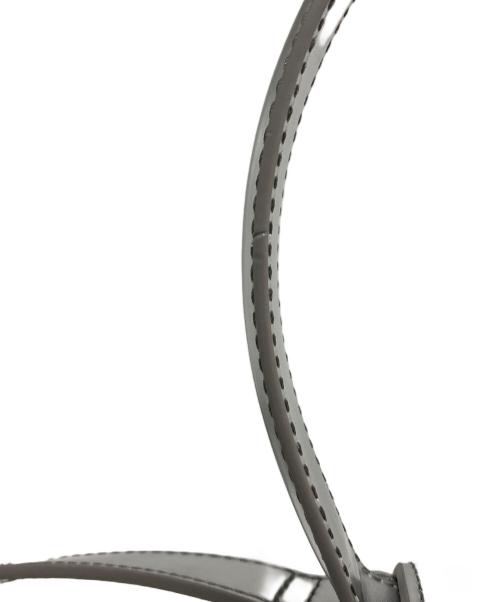 DIESEL（ディーゼル）DIESEL (ディーゼル) 1drレザークロスボディバッグ シルバーの古着・服飾アイテム