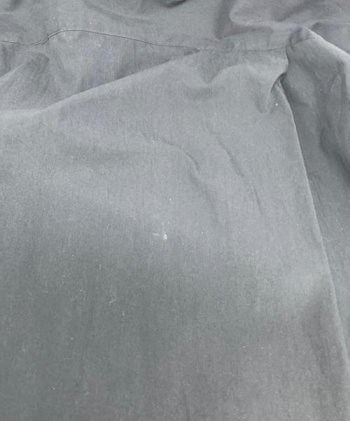 SOFTHYPHEN（ソフトハイフン）SOFTHYPHEN (ソフトハイフン) メッシュドッキング レイヤードカラー 半袖シャツ ブラック サイズ:1の古着・服飾アイテム