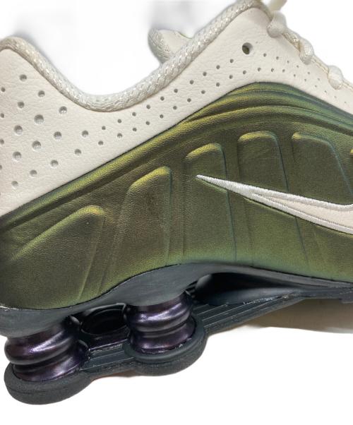 NIKE（ナイキ）NIKE (ナイキ) ナイキ ショックス R4 	IB8062-133 グリーン サイズ:23.5ｃｍの古着・服飾アイテム