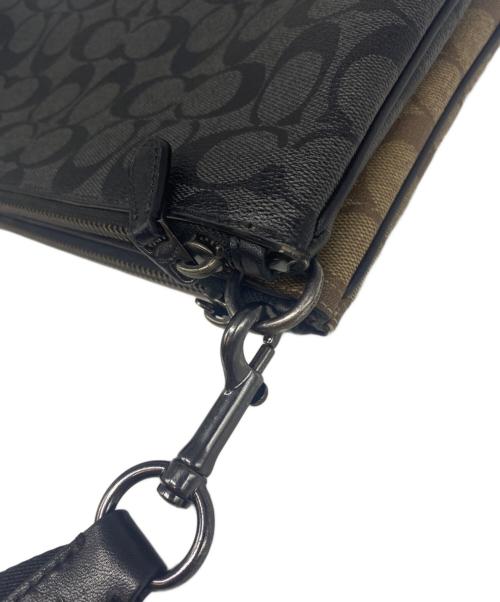 COACH（コーチ）COACH (コーチ) エヴァレット クロスボディ ブロックド シグネチャー ブラウンの古着・服飾アイテム