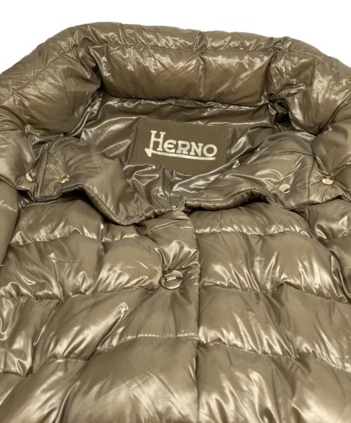 HERNO（ヘルノ）HERNO (ヘルノ) ハイネックダウンコート ベージュ サイズ:44の古着・服飾アイテム